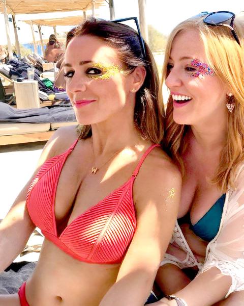 AdoreCelebsUK Gallery