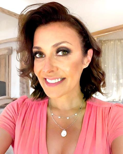 Kym Marsh. yy 5 n- OY SS n 4 a jl 3 : 4 I f