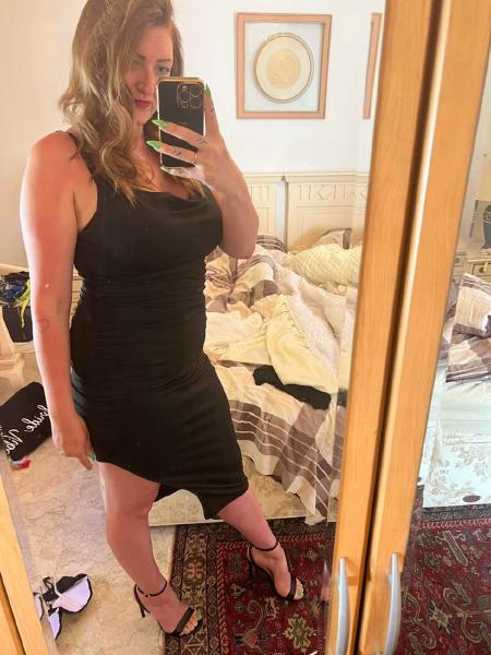 Would you have a special lunch date with me? WE WS ge 2 A he Ny B. Na Ne 8