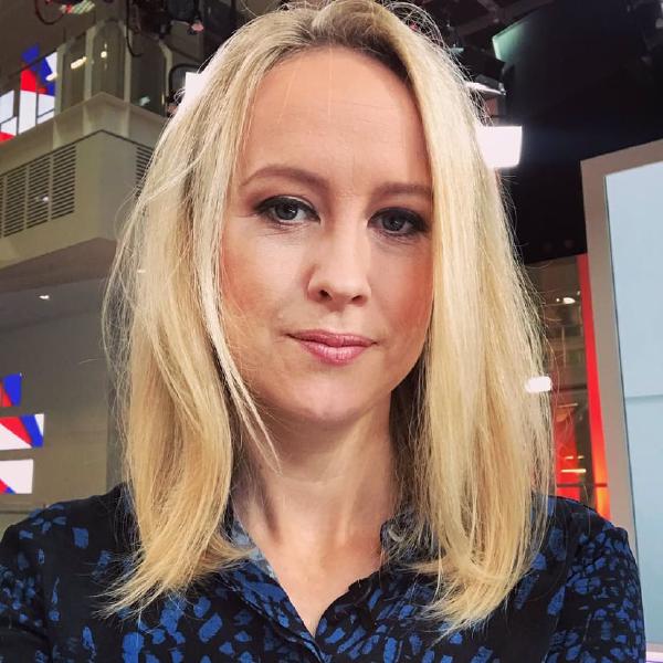 Sophy Ridge Lod porns ae 4 fe W - f 7 cata RX 5