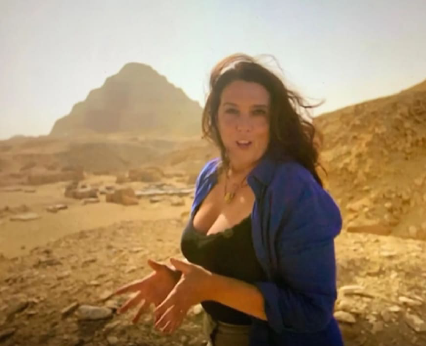 Bettany Hughes We a SZ 3 hs aT wt a a oo Lm - A